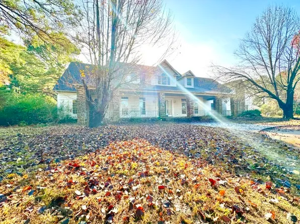 5 Serenity Ln, Nash, TX 75569