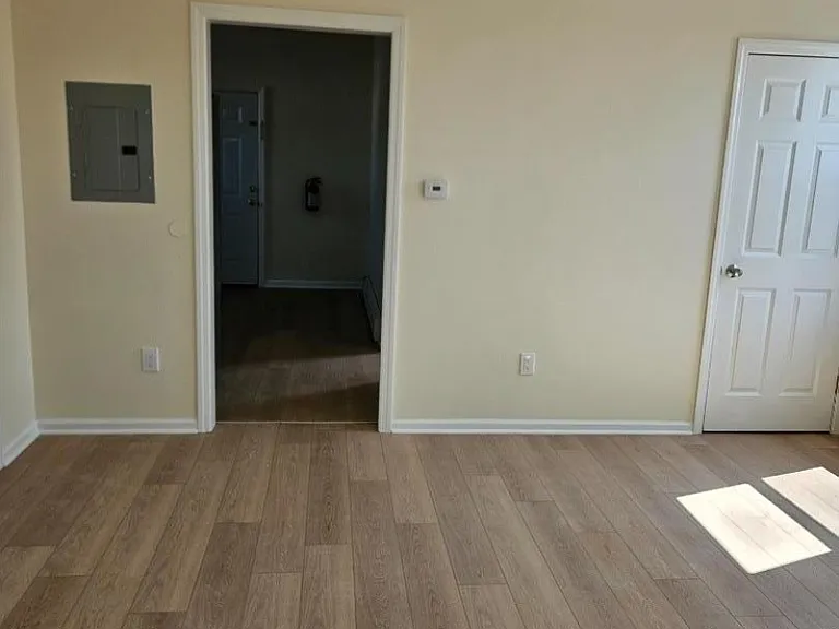 372 Bergen St — Photo 5