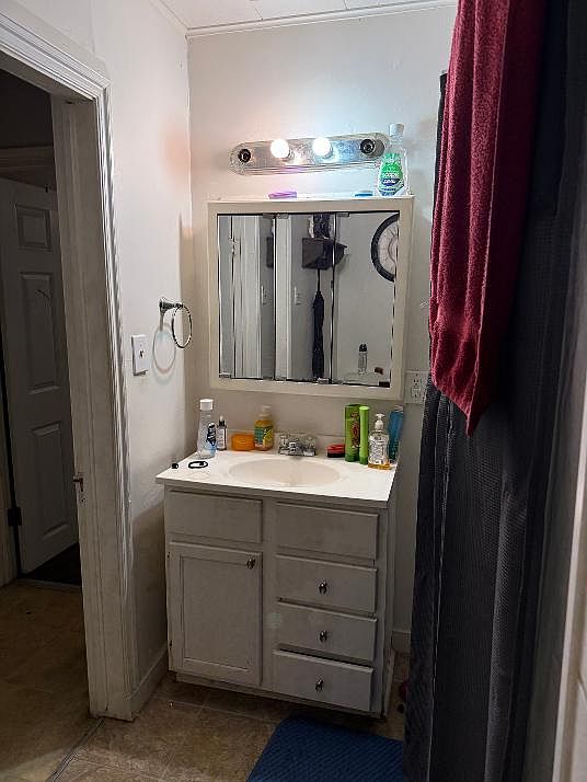 16th image of 707 Galveston St
