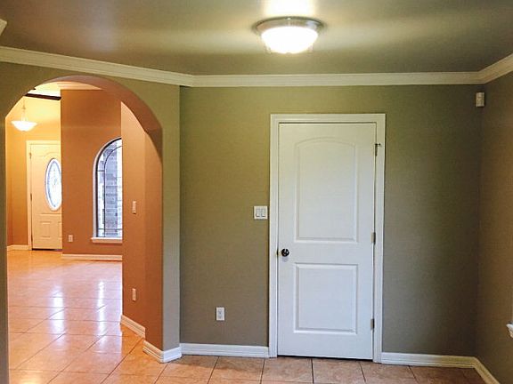 5th image of 1800 W Ignacio Ave