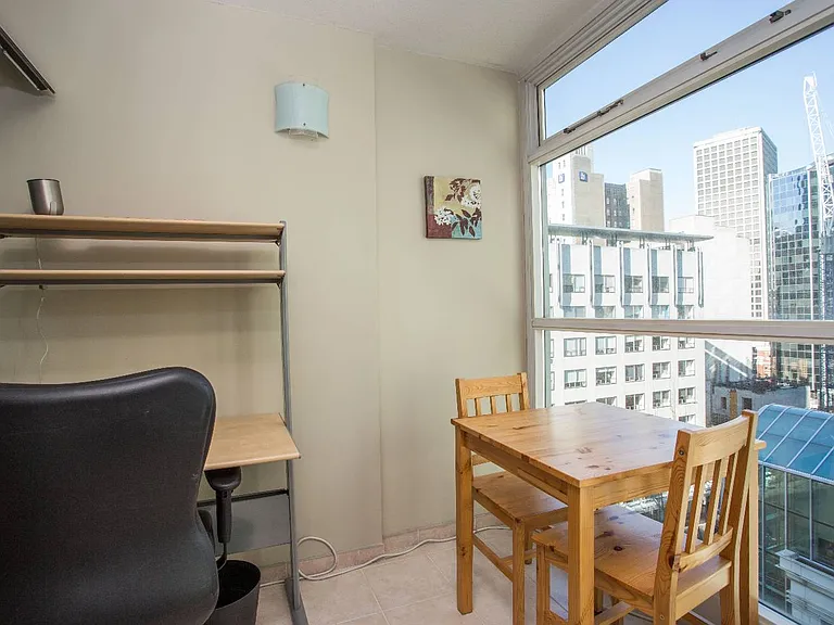 438 Seymour St #806 — Photo 13