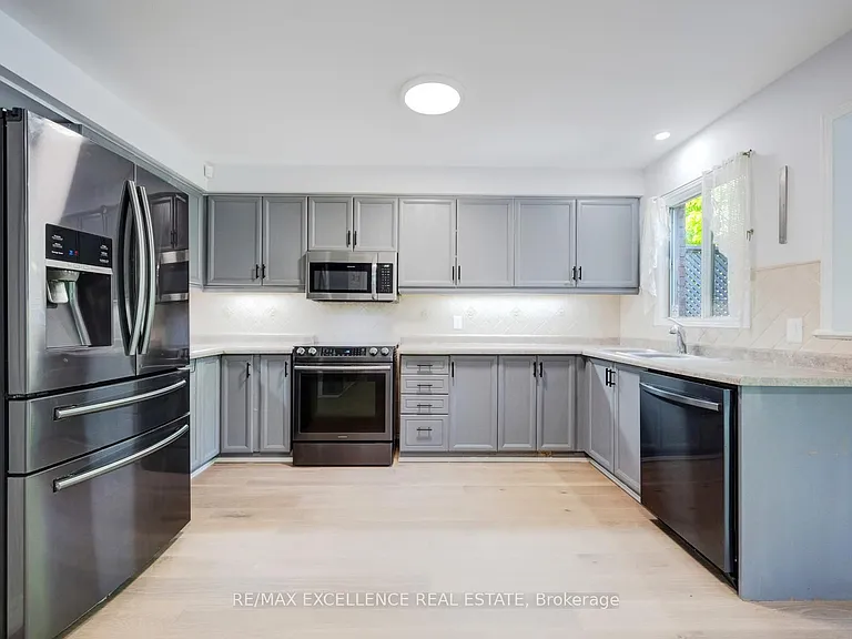 15 Nymark Pl — Photo 9