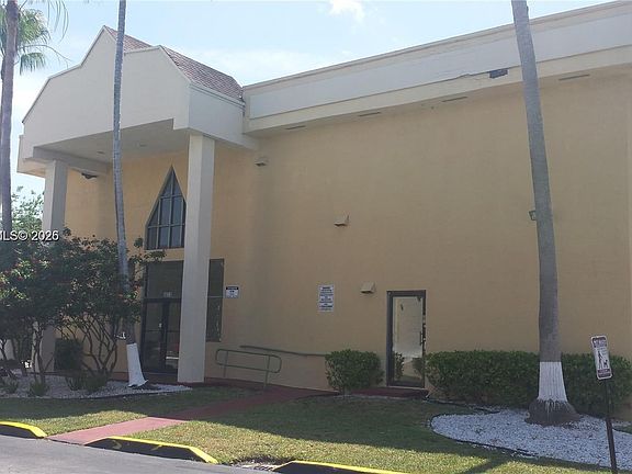 3rd image of 8810 Fontainebleau Blvd APT 110