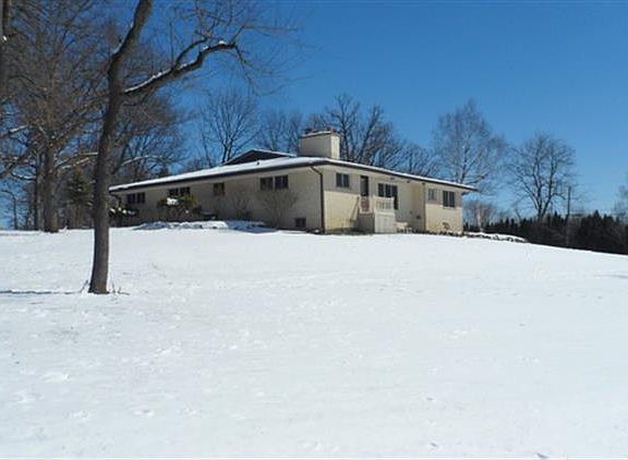 5th image of 21407 W Linden Ln
