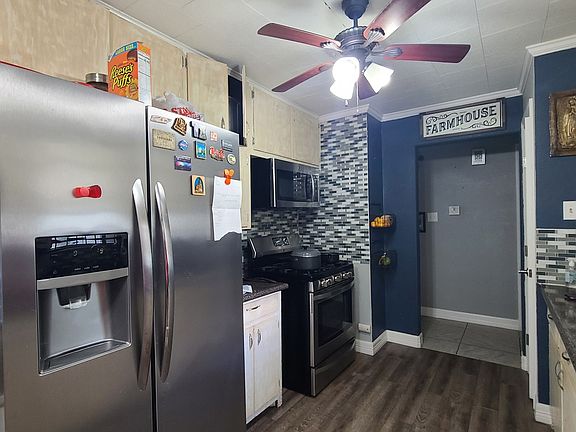 5th image of 3941 Avalon Ave