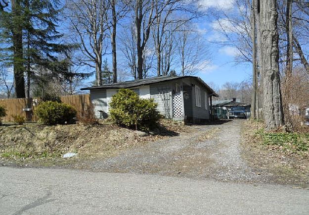 1st image of 131 Goredon Dr