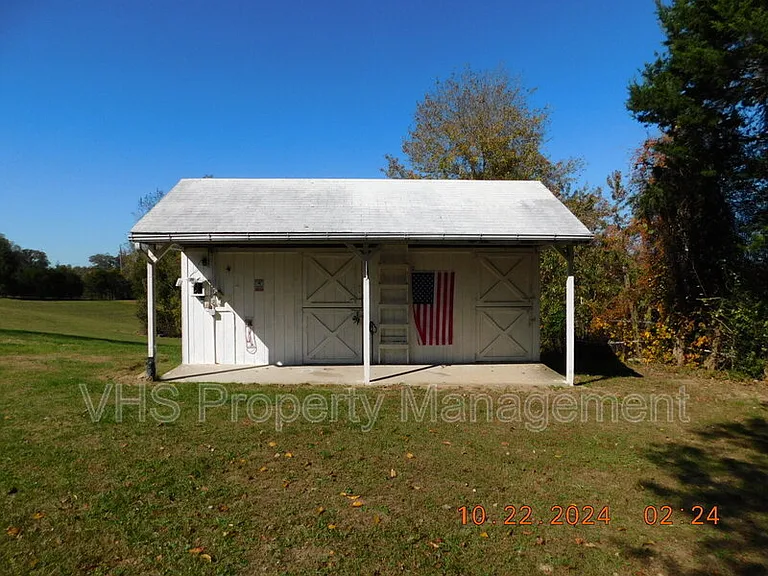 13341 Latham Ln — Photo 13