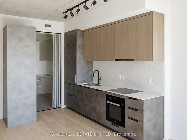 761 Queen St E #504 — Photo 5