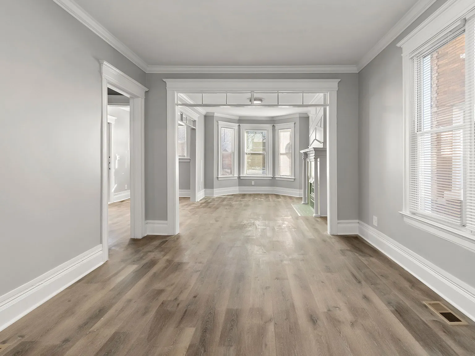 2 bed, 1072 sqft, $1,450 — Photo 1