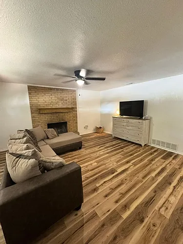 937 Minter Ln Photo 1