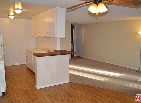 5th image of 6000 Canterbury Dr Unit D111