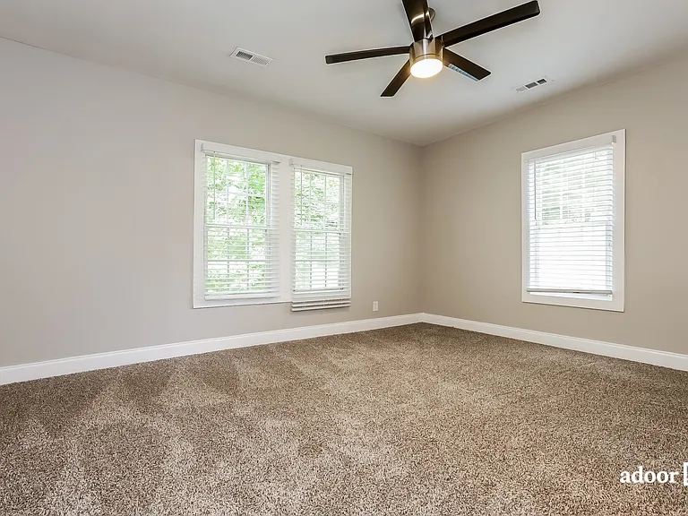 2931 Delmar Ln NW — Photo 8