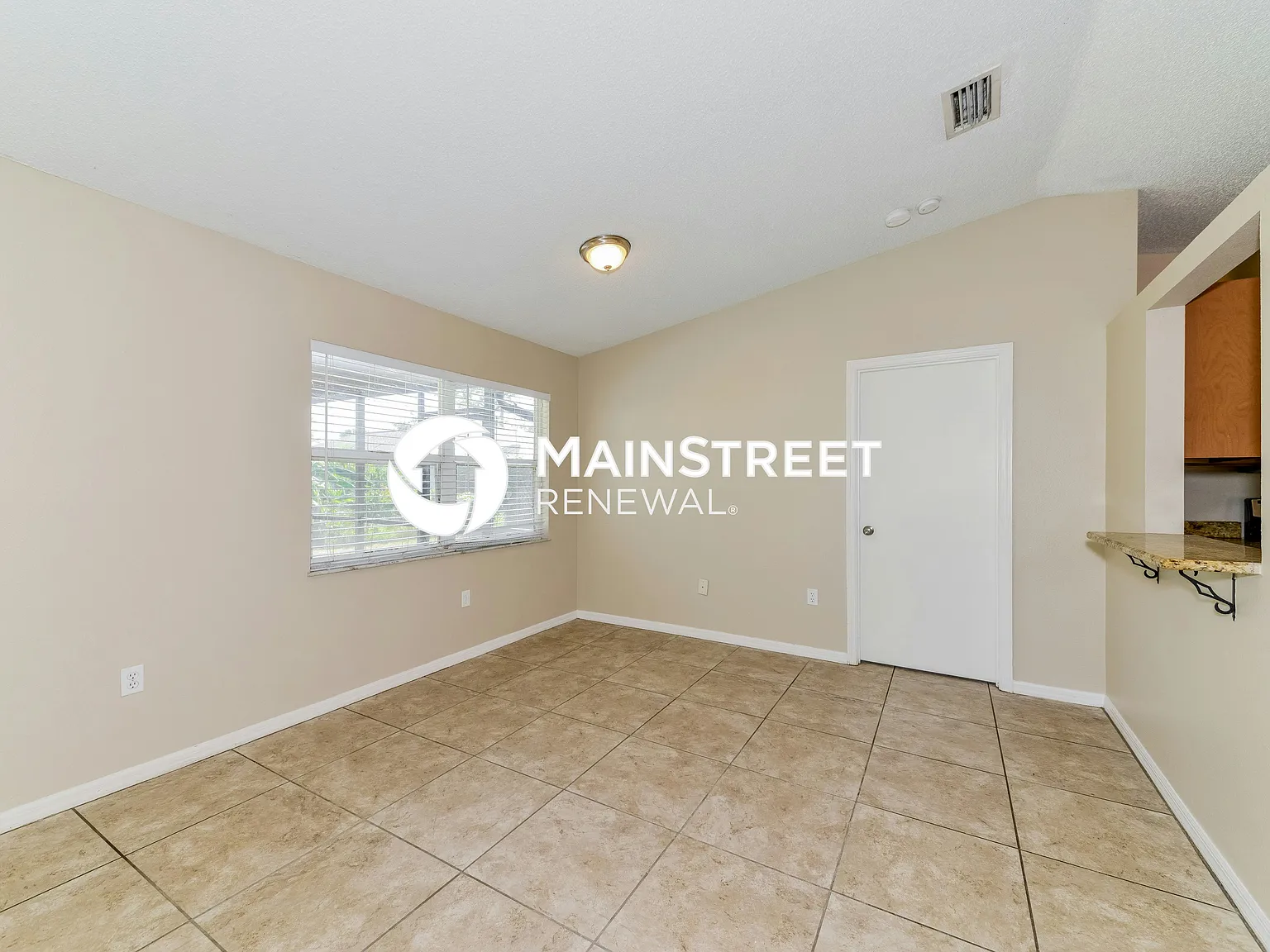 1195 Graham Rd — Photo 2