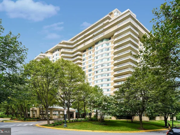 5600 Wisconsin Ave #Penthouse 17c, Chevy Chase, MD 20815