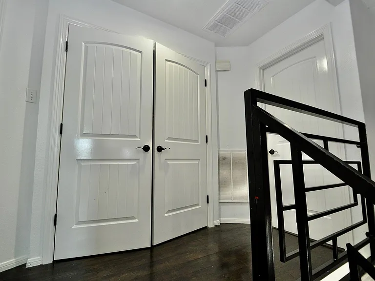 3330 Beran Dr — Photo 25