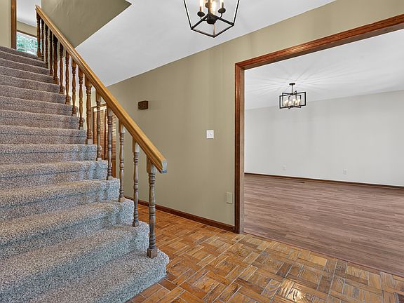 5th image of 466 Willow Oak Dr