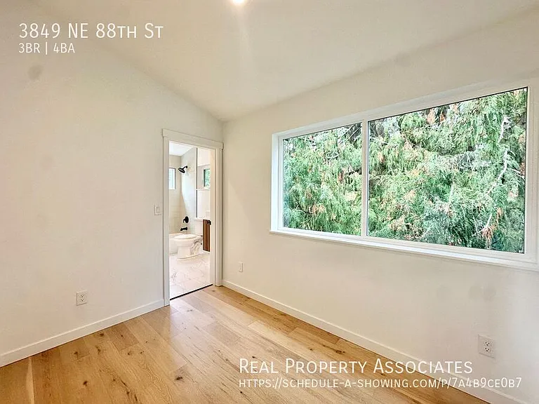 3849 NE 88th St — Photo 31