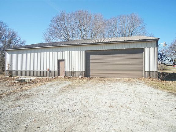 4th image of 867 W State Road 114
