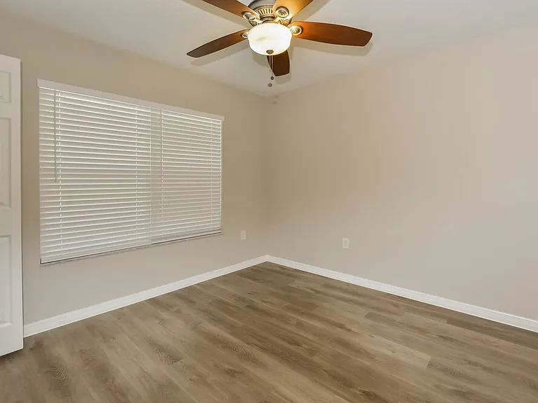 1574 Brandywine Dr — Photo 9