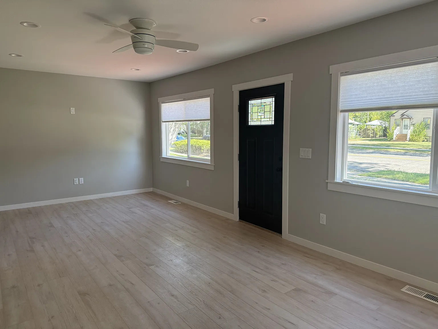 1002 North 25th Street - - — Photo 2