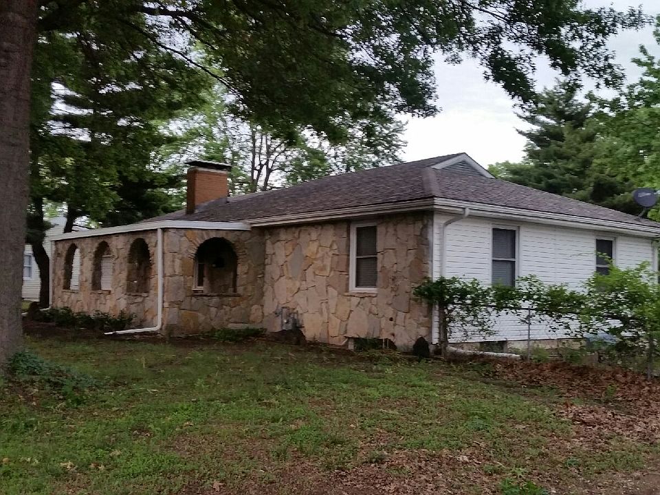 2nd image of 2035 N Bosart Ave
