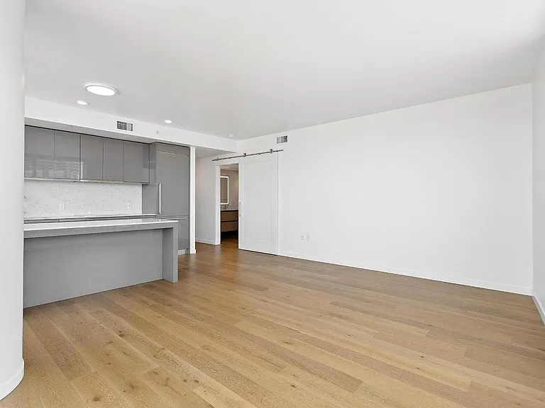 1808 Minor Ave #2208 — Photo 6