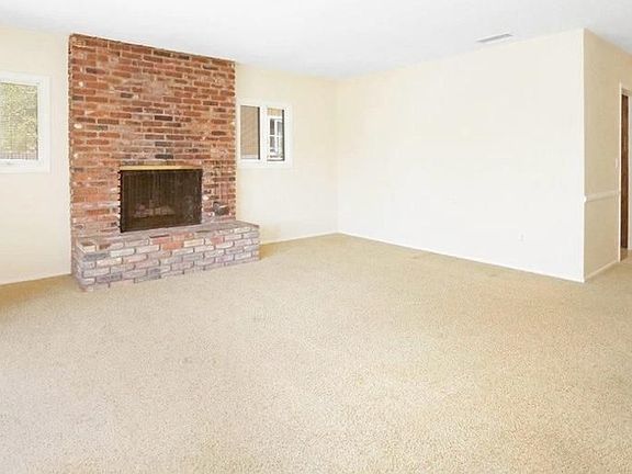 4th image of 4238 W 177th St