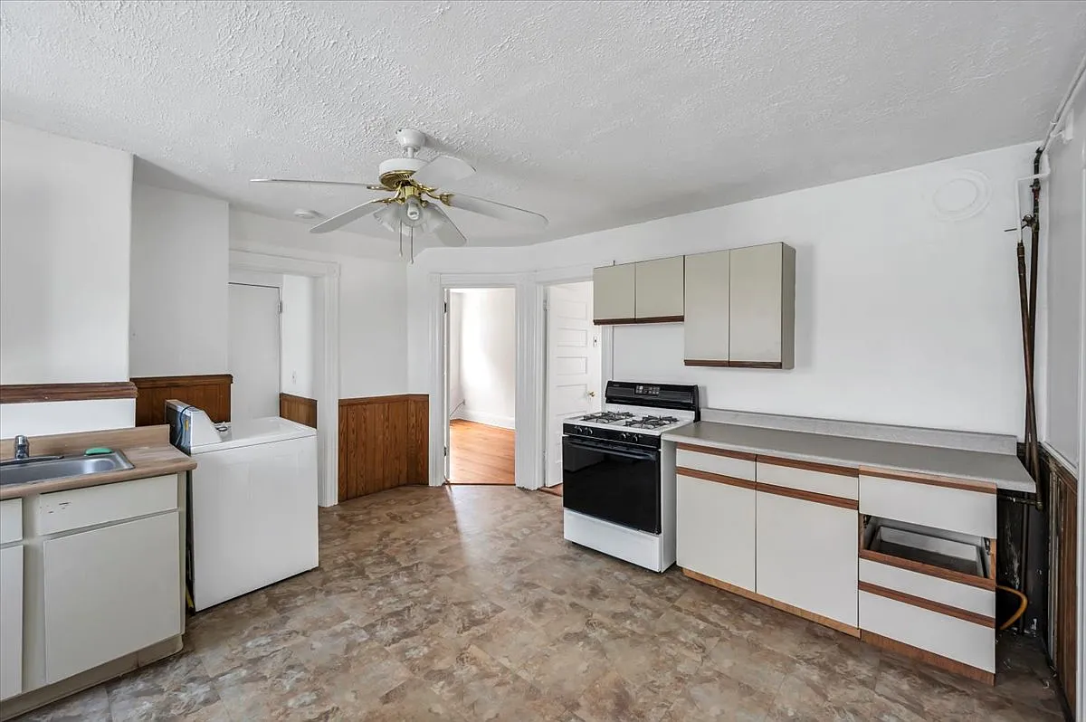 773 East Street - 3 — Photo 3
