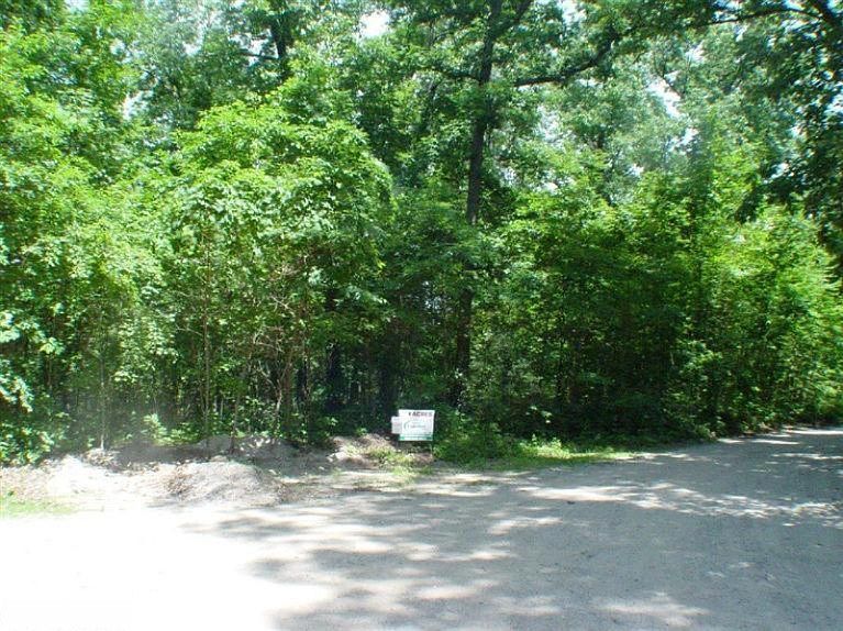 1st image of Stewart Woods Dr