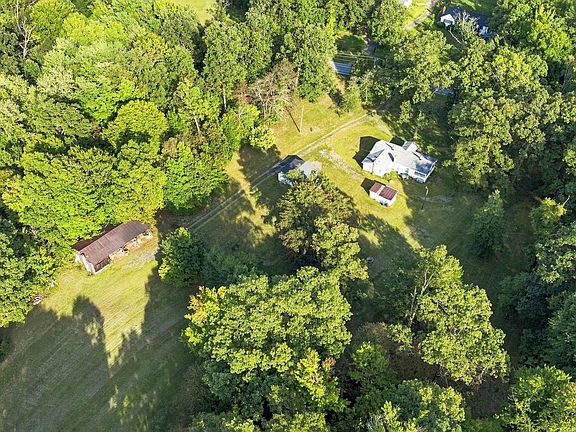 5th image of 8585 Penns Hill Rd