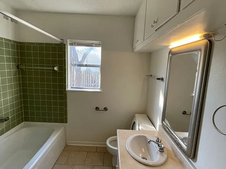 210 Frederick Rd — Photo 9