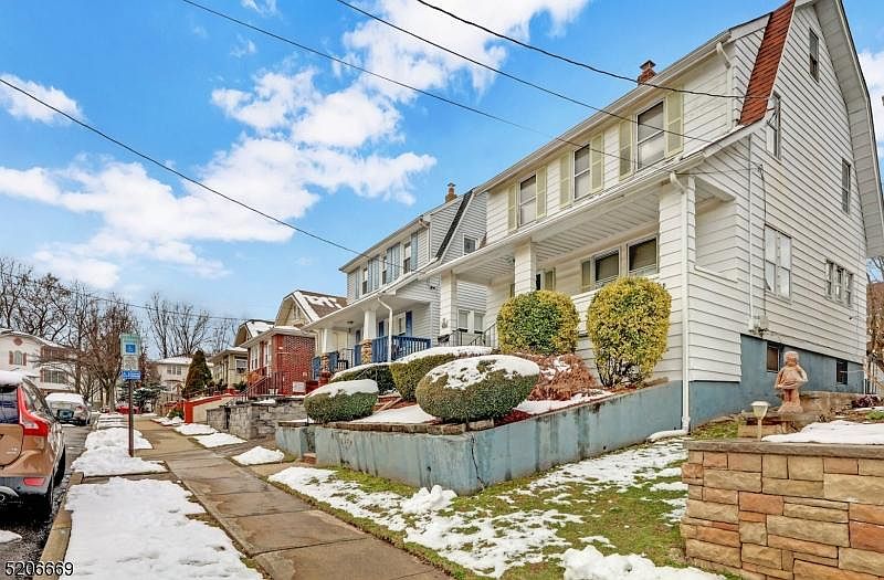 1st image of 256 Hamilton Ave