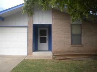 1721 SE 12th St, Moore, OK 73160