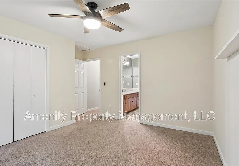204 Granville Dr — Photo 23