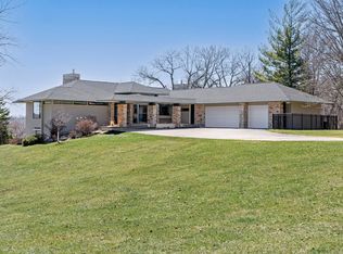 5484 Weatherhill Rd SW, Rochester, MN 55902