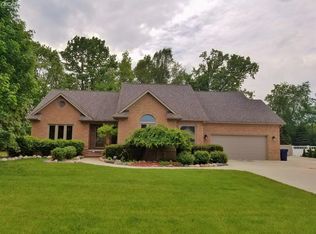 10132 Aberdeen Dr, Grand Blanc, MI 48439