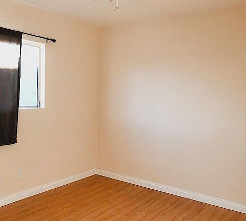 3rd image of 8008 Alamo Ave