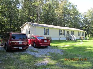 16295 Milford St, Bowling Green, VA 22427