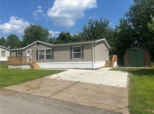 112 Mary Lynn Ln, Valencia, PA 16059