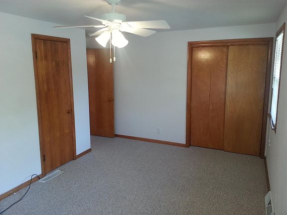 4th image of 1205 Royal Dr