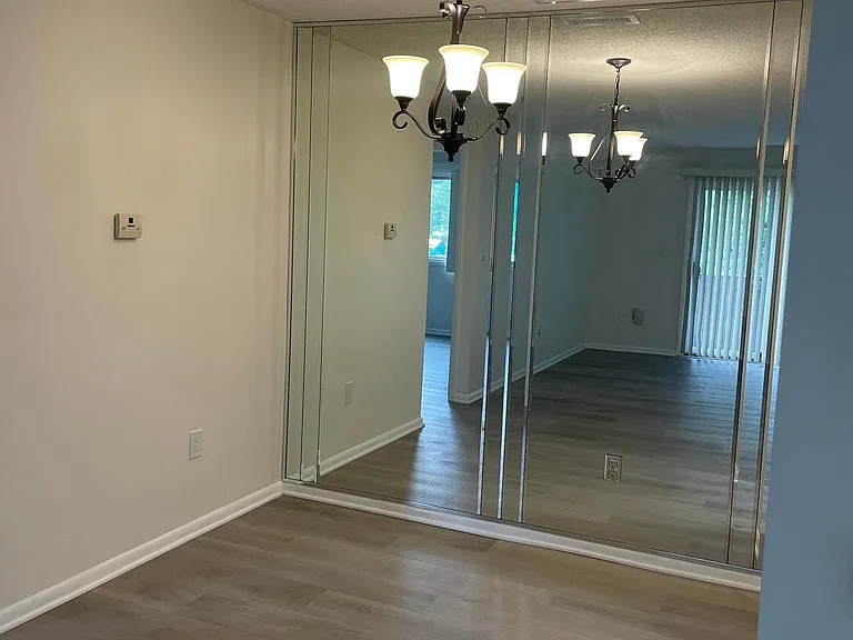 414 Ravens Crest Dr — Photo 8