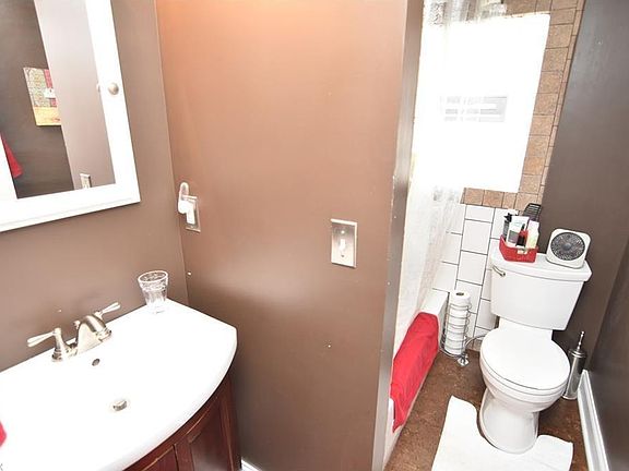 4th image of 44 N Brockway Ave
