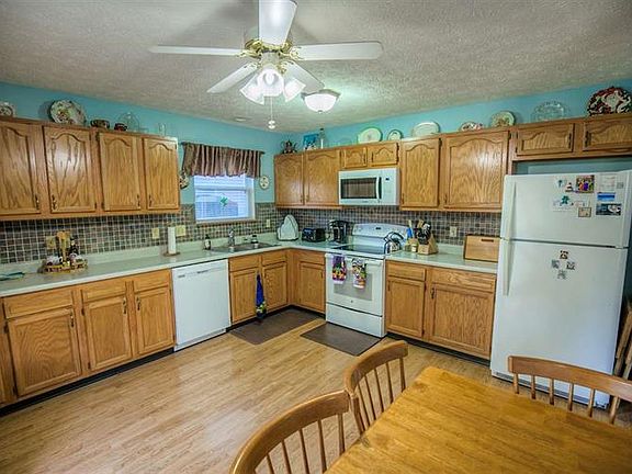 2nd image of 616 Braxton Dr N