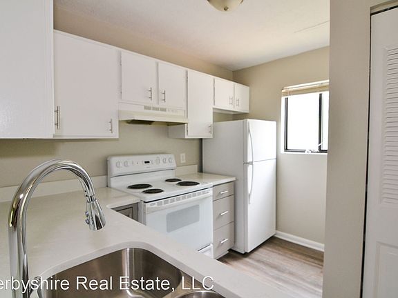 5th image of 1418 Tenbury Dr