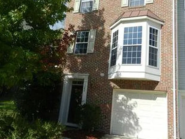 1244 Corbett Pl, Woodbridge, VA 22191
