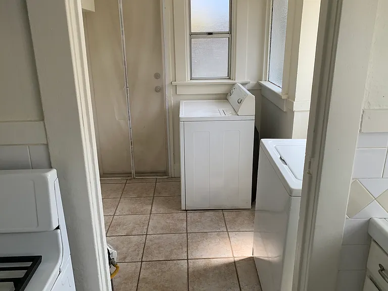 3901 Goldfinch St — Photo 24