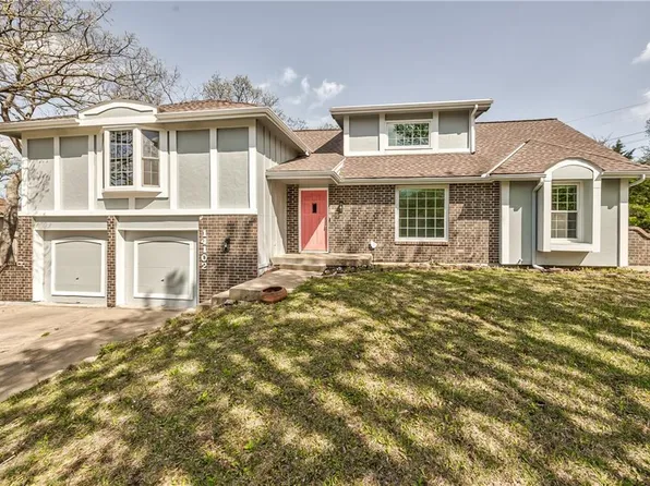 14102 W 69th St, Shawnee, KS 66216
