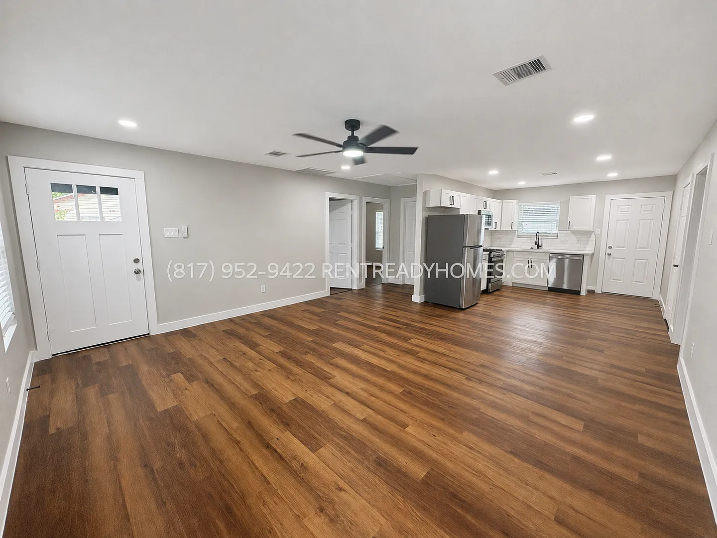 1104 Sunset Dr — Photo 2