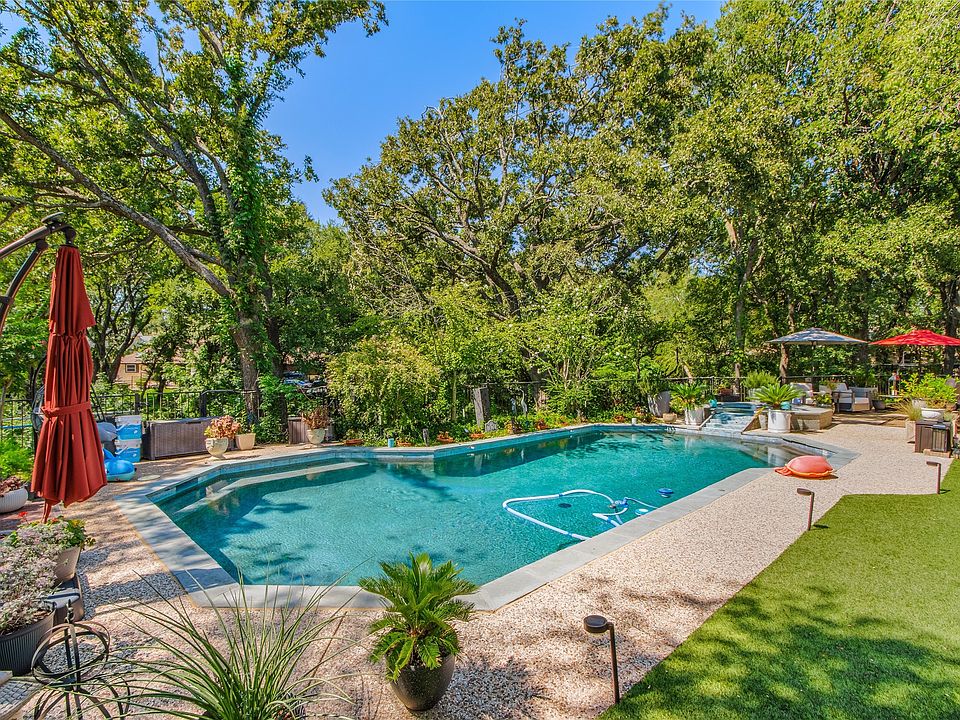 1st image of 714 Highland Hills Ln