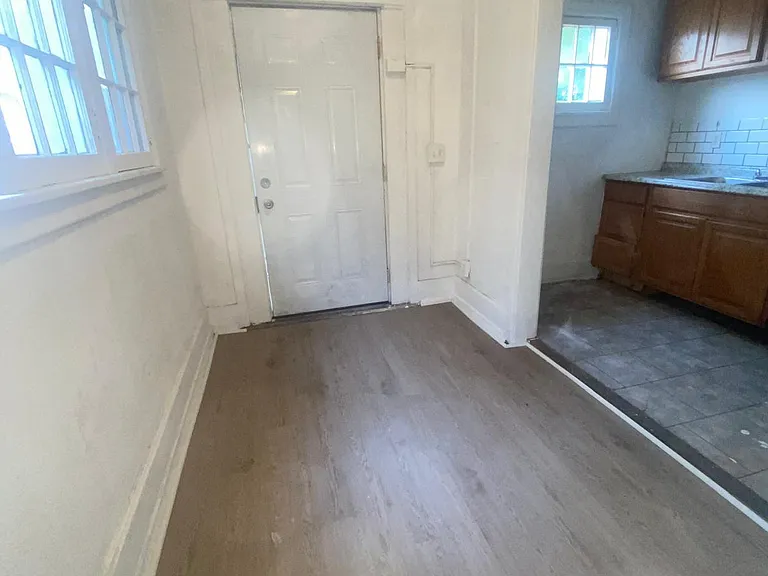 1703 Park St — Photo 2